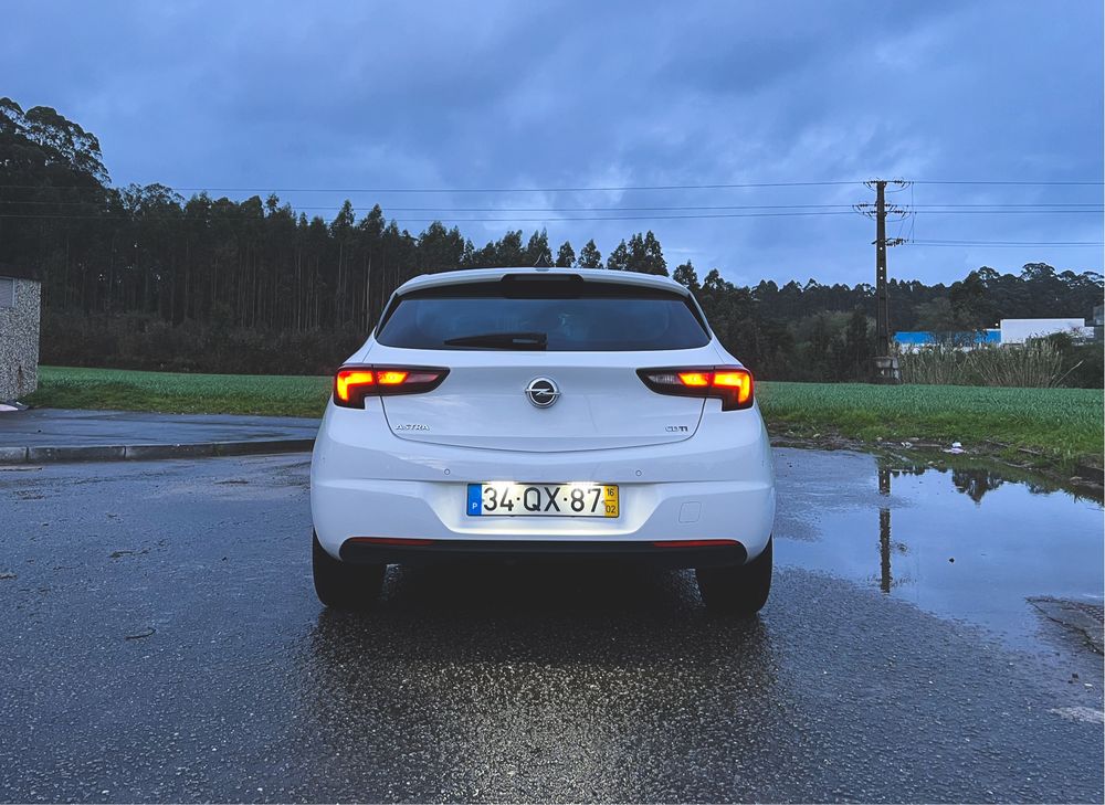 Opel Astra 1.6 CDTI 110cv  Versão Dynamic S/S