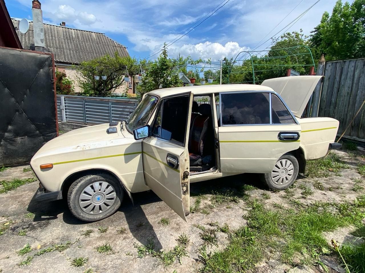 Продам автомобиль.