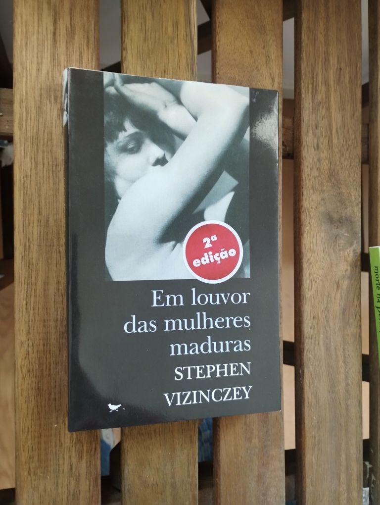 Em Louvor das Mulheres Maduras
de Stephen Vizinczey
de Steph