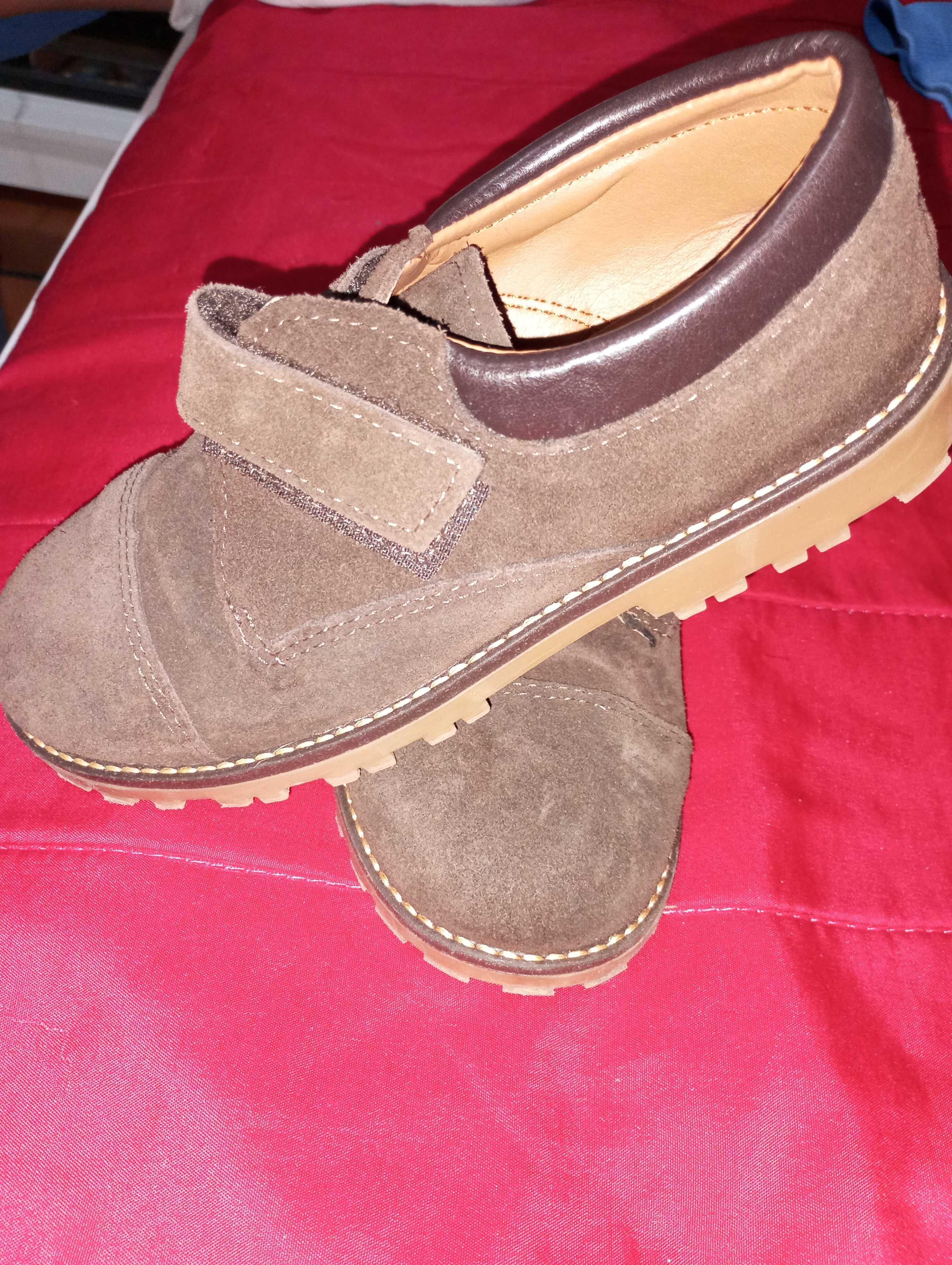Sapatos de menino