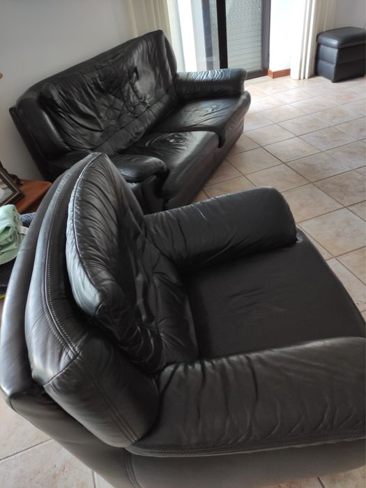Sofa cama em pele