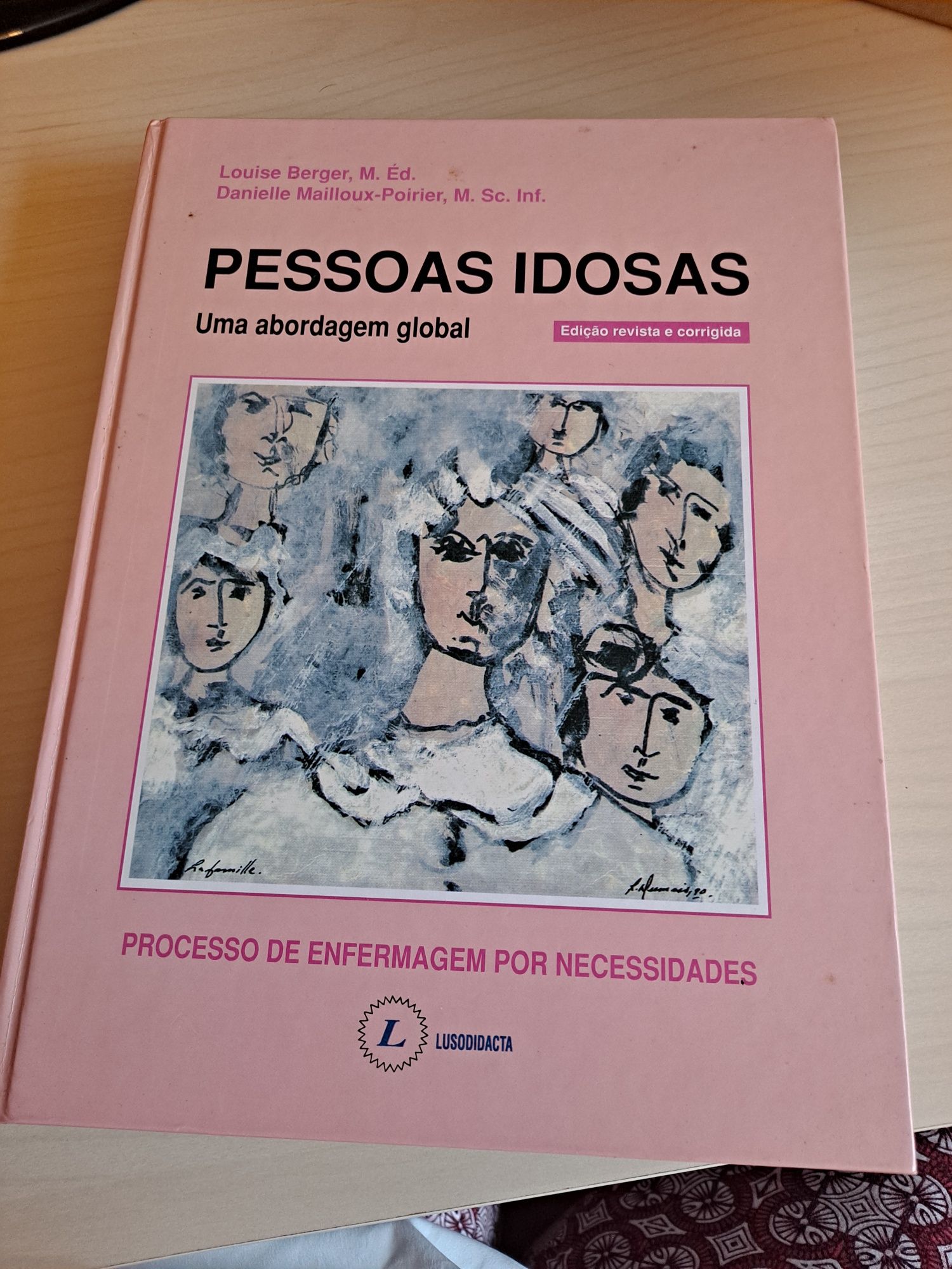 Livro PESSOAS IDOSAS - Uma abordagem global