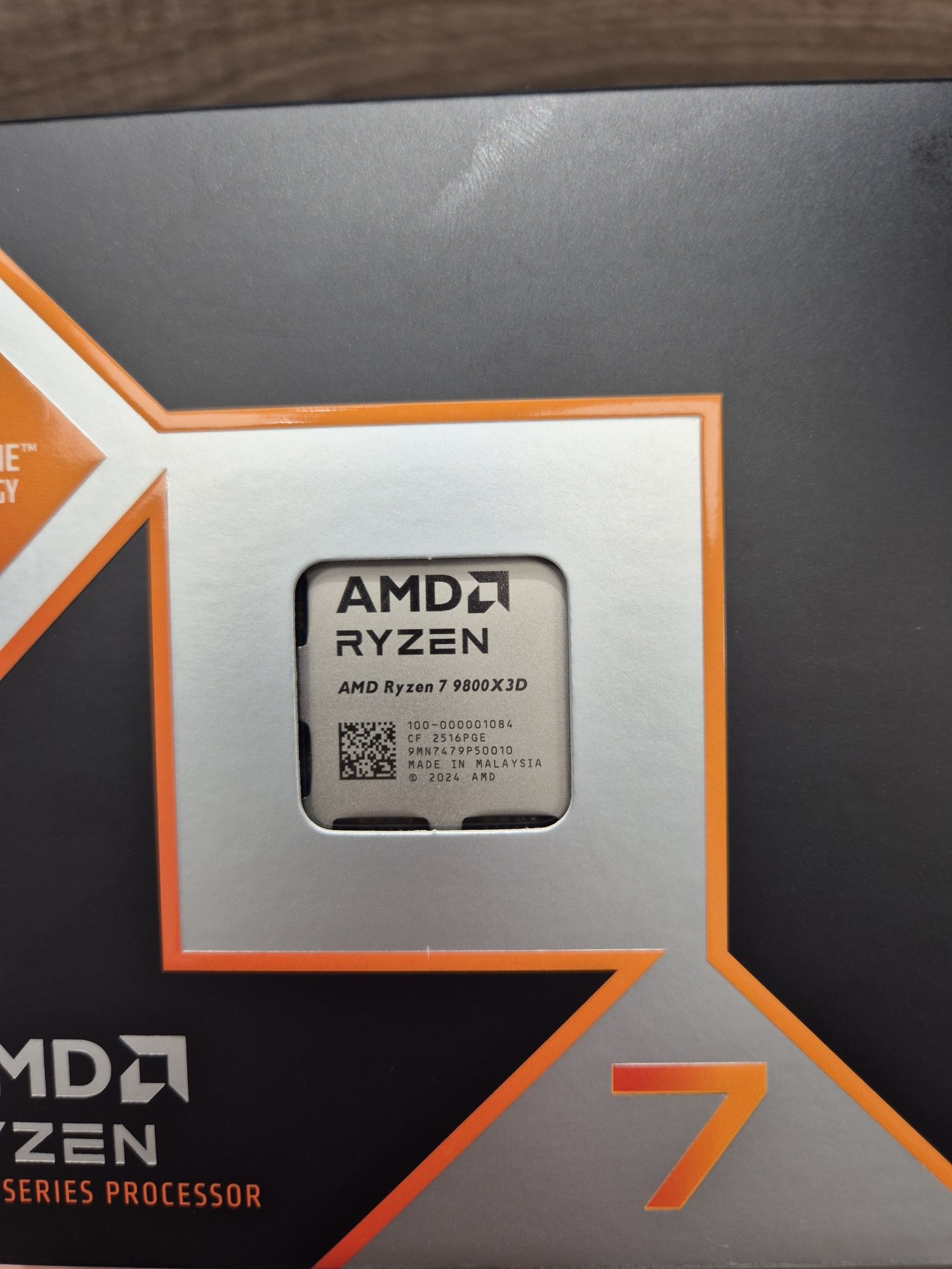 Процесор AMD Ryzen 7 9800X3D (100-100001084WOF)