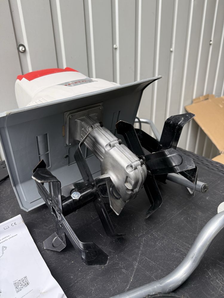 Ikra IEM800S Glebogryzarka, 800 W,