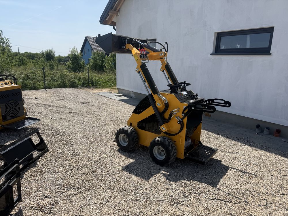 Nowość 2025 MiniŁadowarka SKID STEER SKIDER W-460 Model 2025 frez 4x4