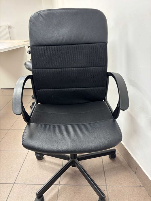 Krzesła RENBERGET Ikea