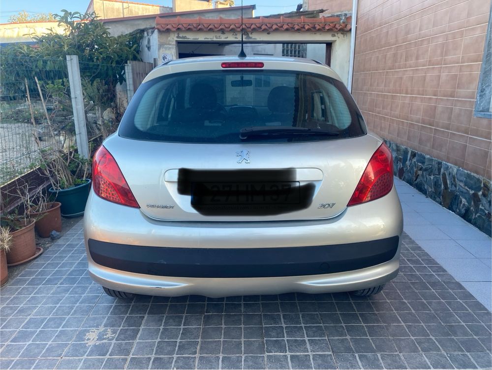Peugeot 207 1.4i 16v