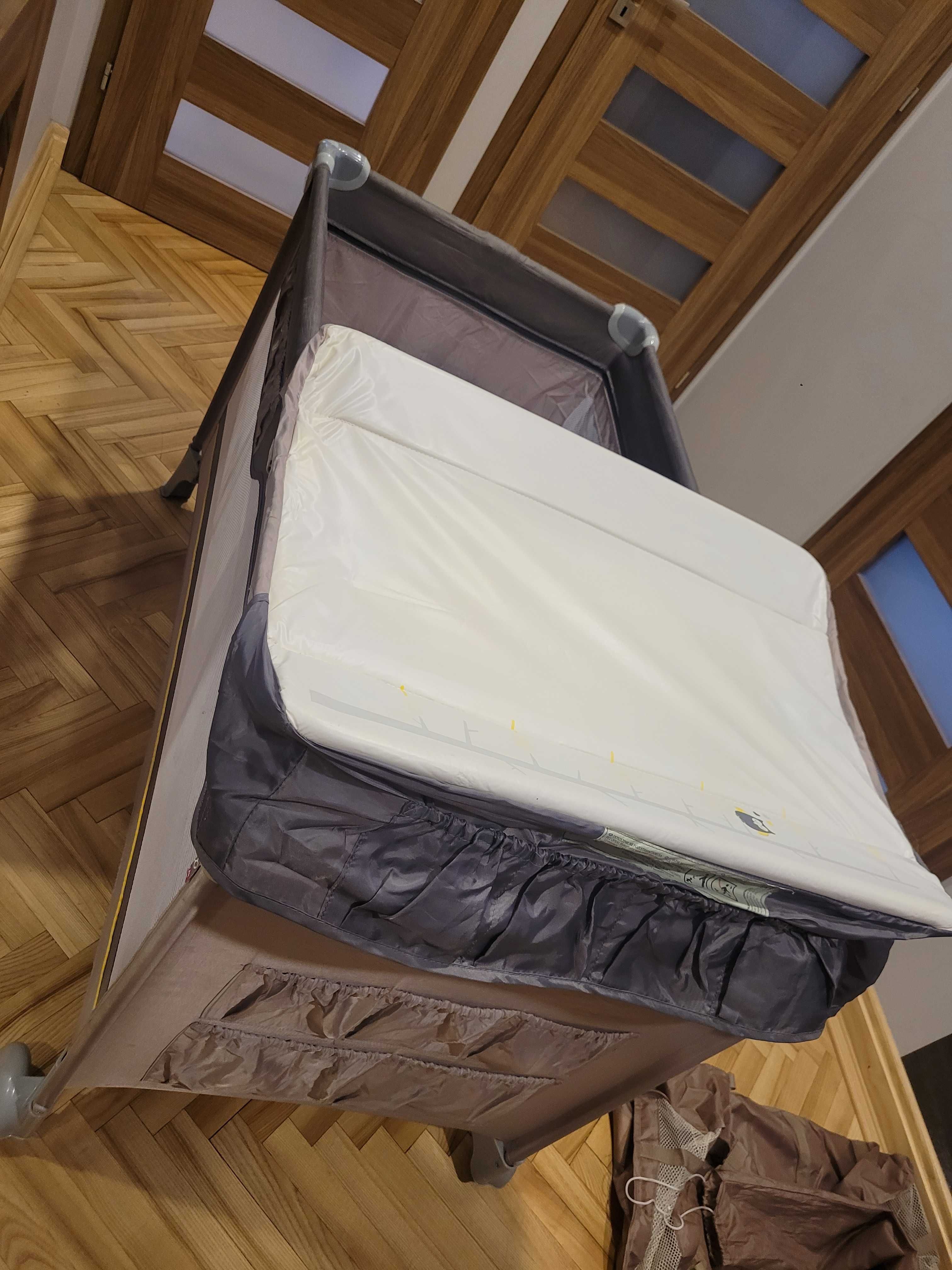 Lozeczko turystyczne baby design z przewijakiem