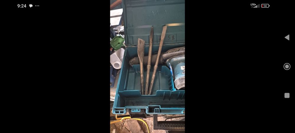 Młot do kucia Makita SDS max walizka, majzle