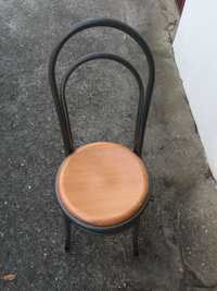 mesas e cadeiras usadas