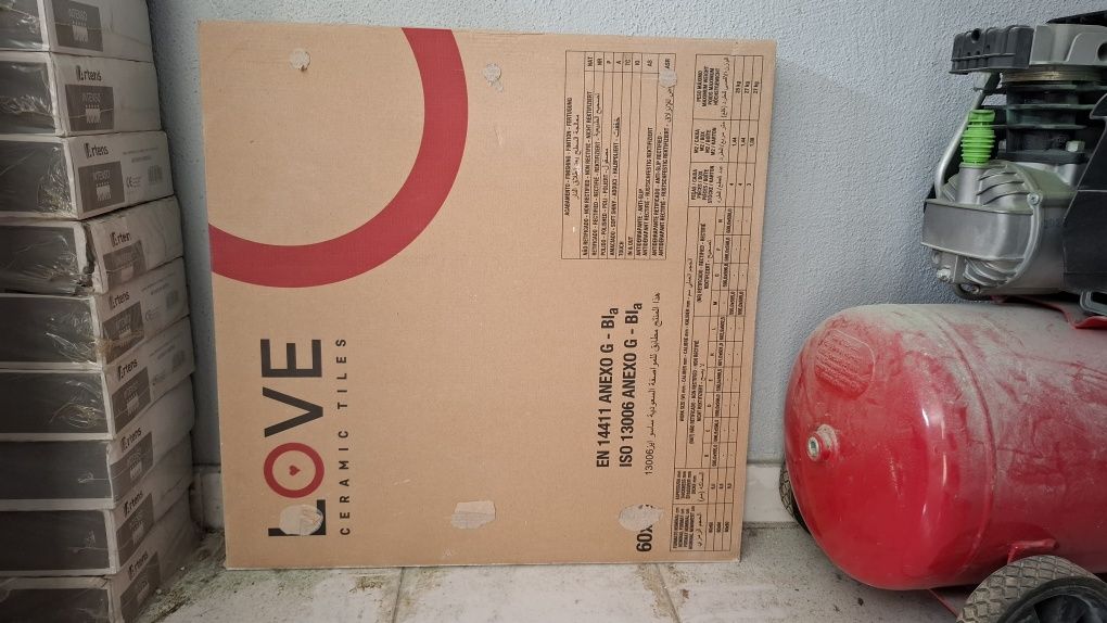 Revestimento/Pavimento cerâmico Love Sense White Sense