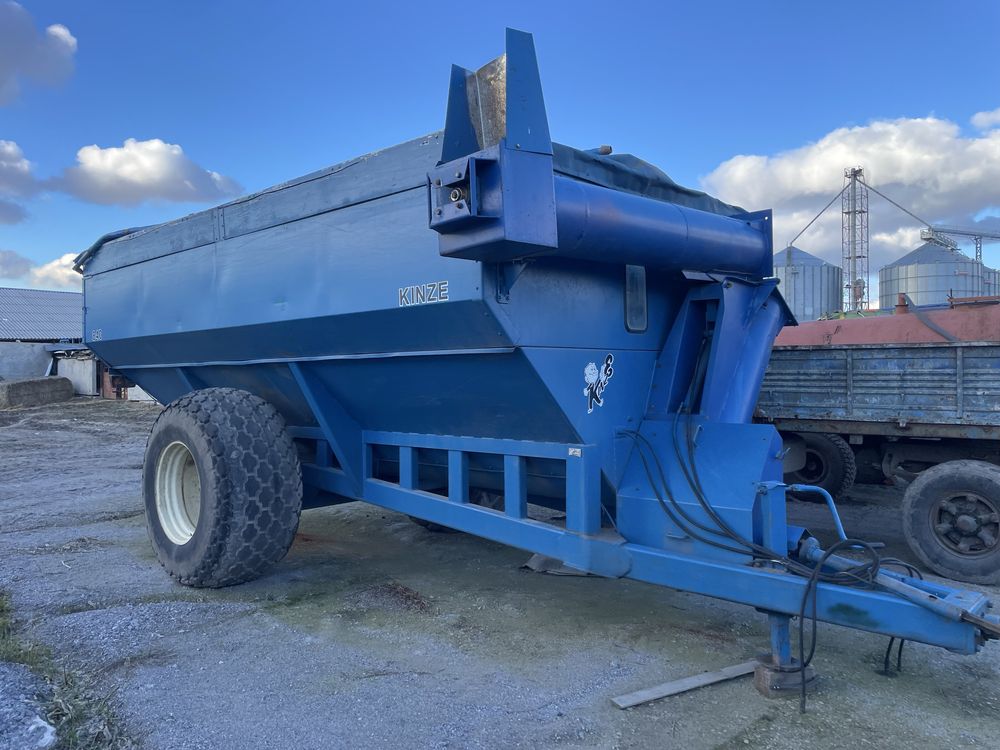 Перевантажувач Kinze 840