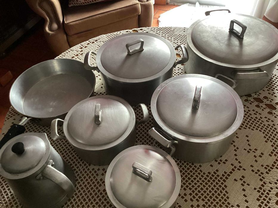 Conjunto de panelas em alumínio fundido