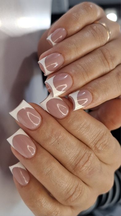 Манікюр,нарощування нігтів