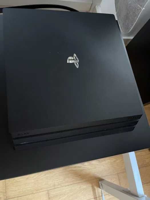 Playstation 4 Pro (1TB)