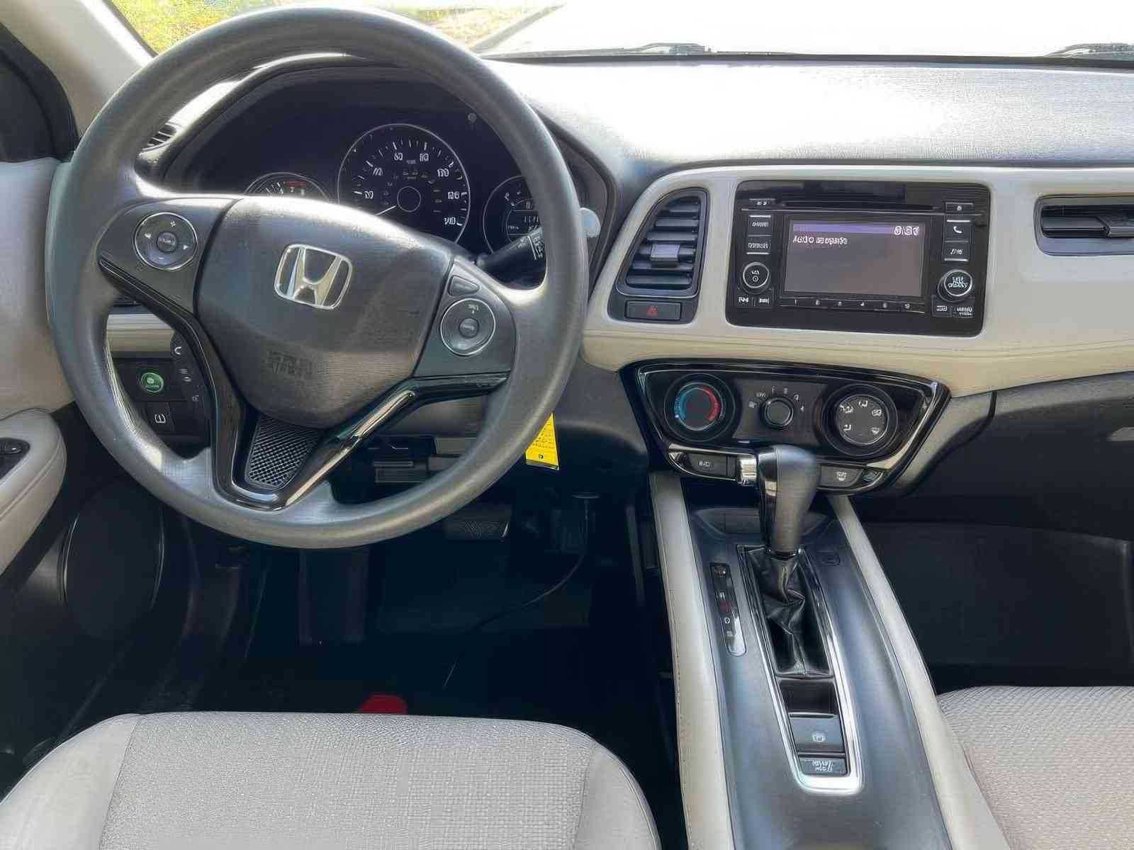 2017   Honda   HR-V
