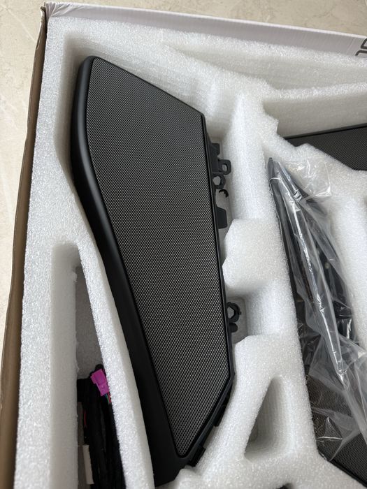 Накладки на колонки Harman kardon для BMW X5 G05