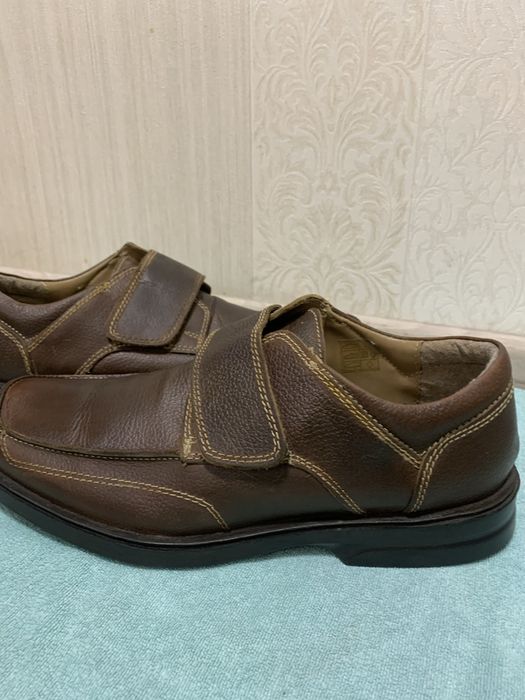 Продам кожаные мужские туфли 44 размер по стельке28 см