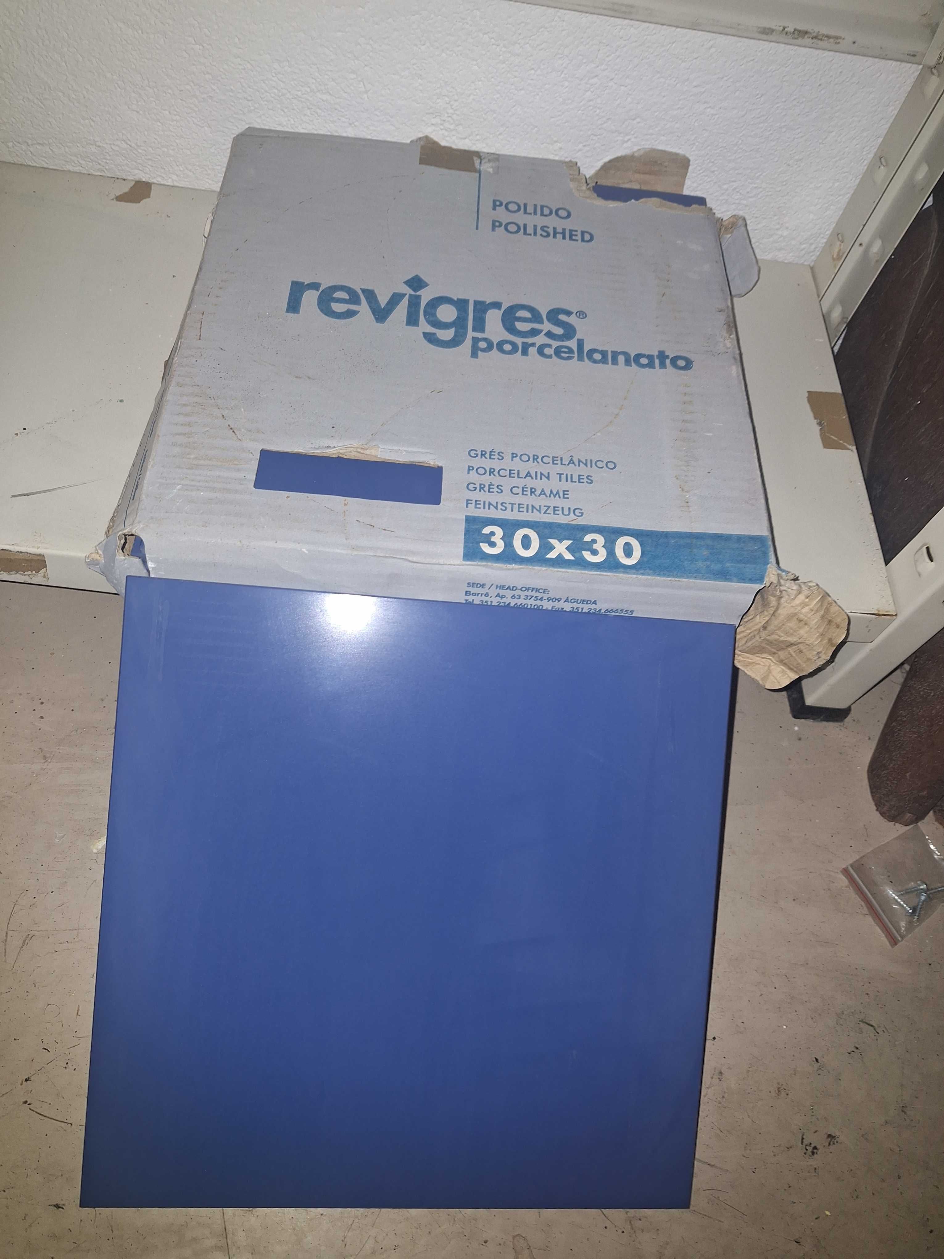 Pavimento REVIGRES - azul 30x30cm (8 peças)