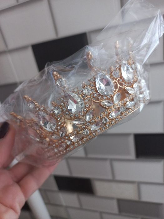 Корона,діадема,прикраси на торт