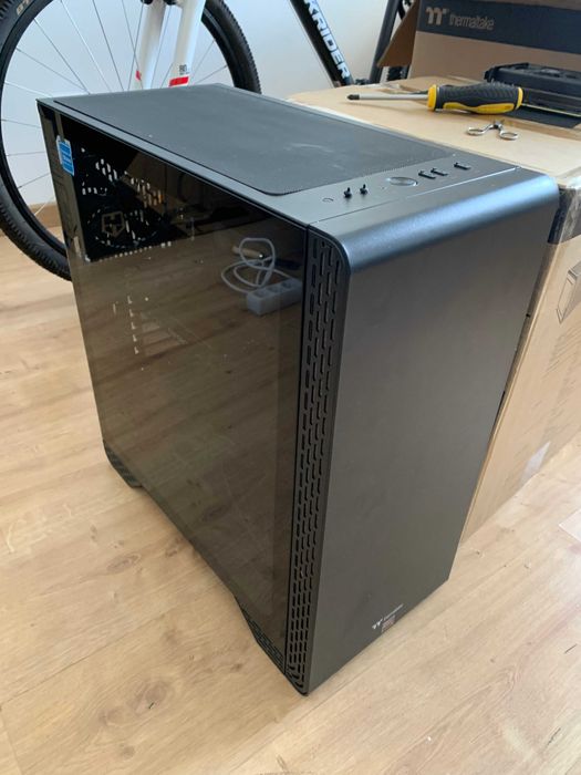PC Ryzen 5 com RTX 3060.