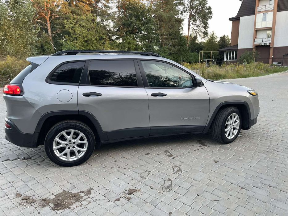Продам jeep Cherokee