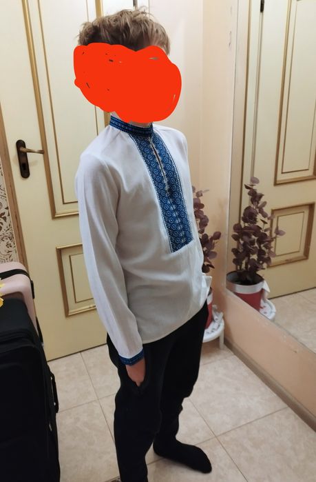 Продам вишиванку розмір 140