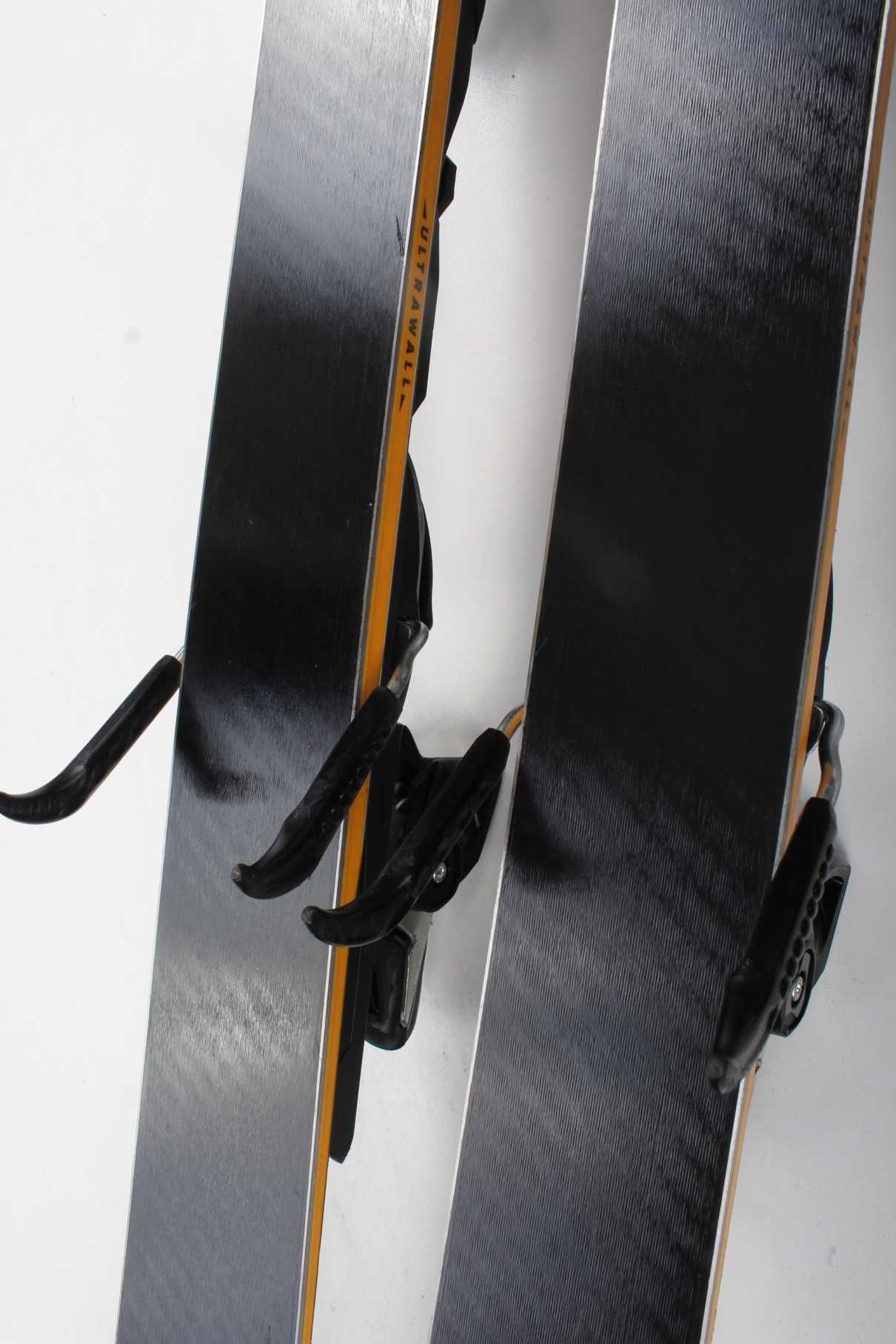 Narty Atomic Redster Q9 Revoshock S 176 cm + X 12 Gripwalk 2024 - 233