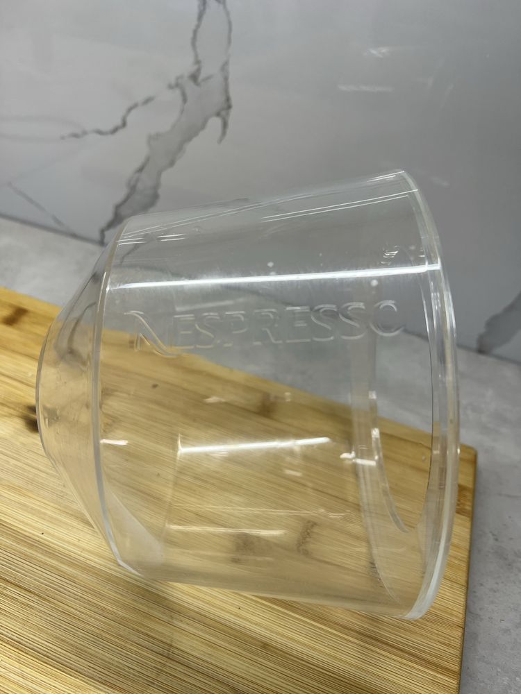 Máquina de café - Nespresso Latissima One + oferta suporte capsulas