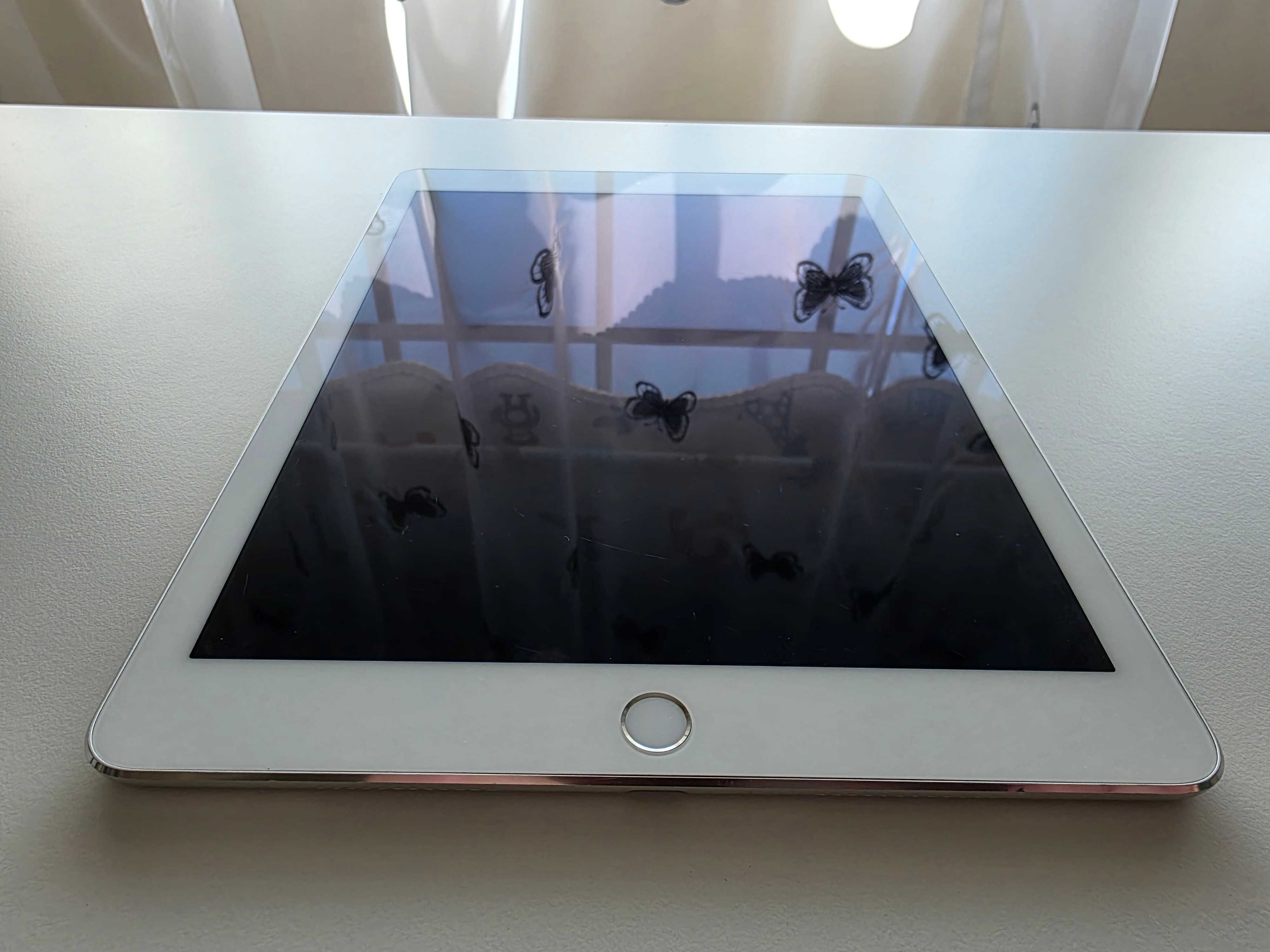 Tablet Ipad Pro 9.7 cali 32GB WI-FI  A1673 Srebrny Bateria 100%