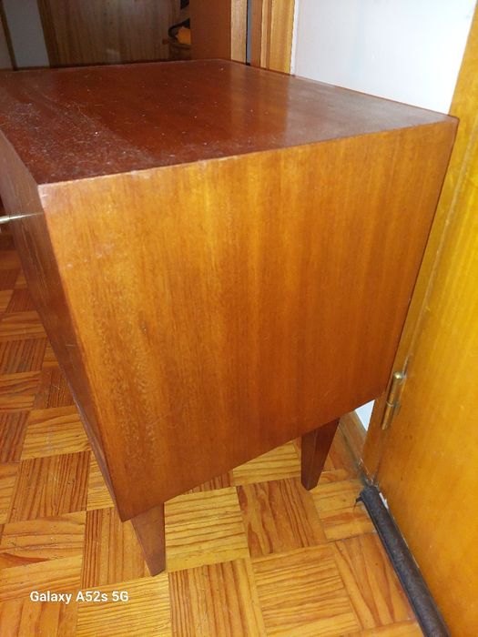 Mesa cabeceira vintage