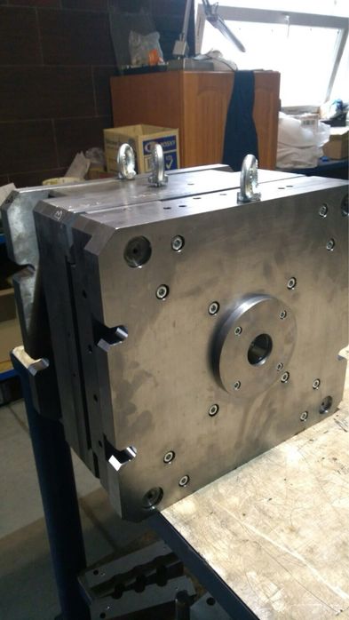 Прес Форма для лиття кришки 38мм з прокладкою