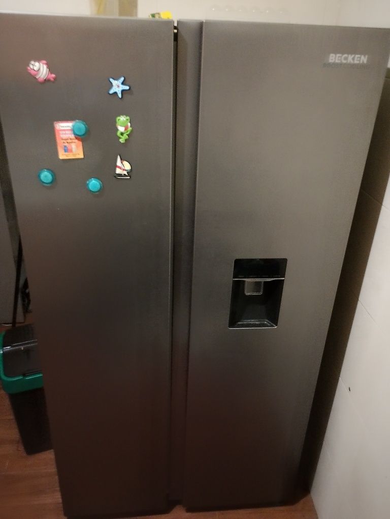 Vendo geladeira Becken nova menos de 1 ano de uso.