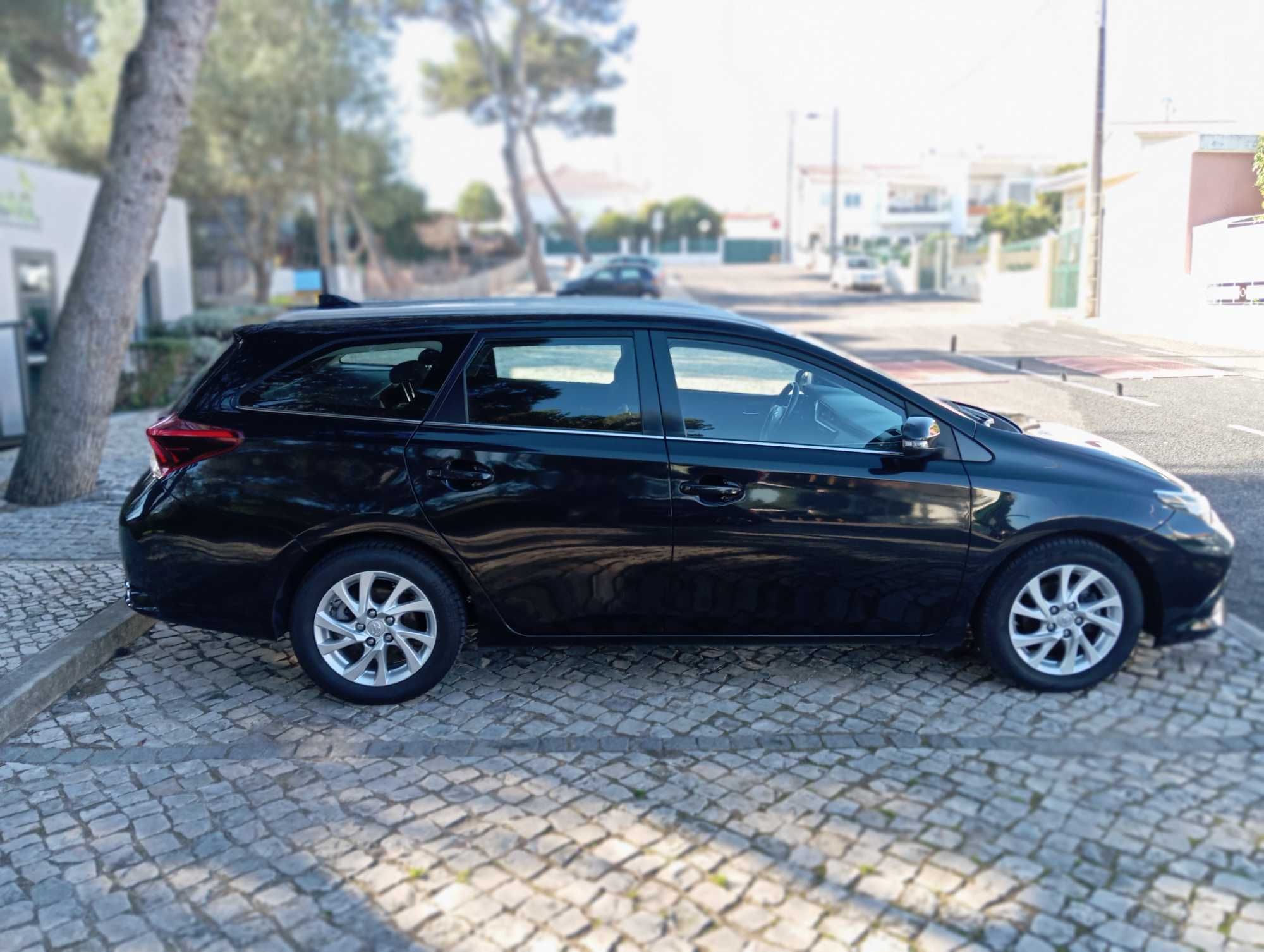 Toyota Auris Touring Sports 1.4 D4D Confort+PACK TECNOLOGI 141 KM