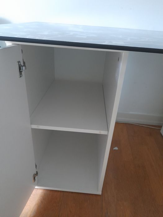 Mesa escritório com tampo em vidro