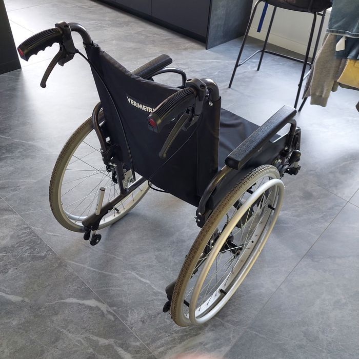 Wózek inwalidzki Vermeiren D200