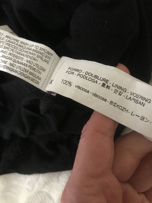 Чорна міні сукня Zara з мереживом