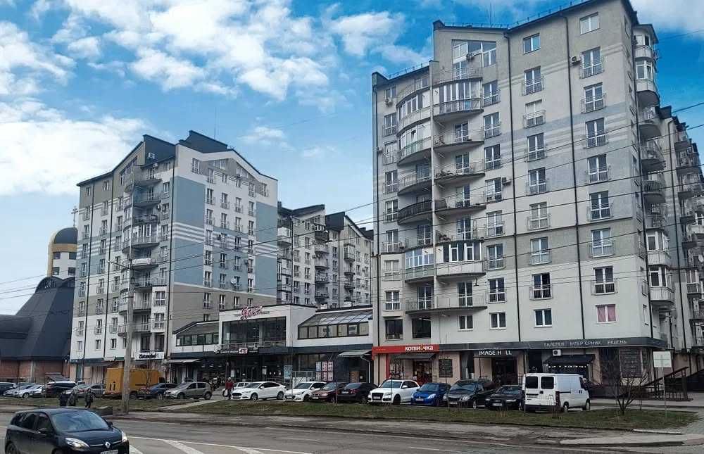Однокімнатна квартира біля Арсену та Епіцентру! З відкритим балконом