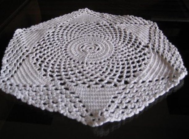 Naperon em Croché 30x30 (trabalho manual)