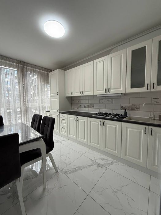 Оренда 1 км квартири поруч з річкою