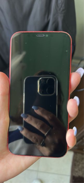 Iphone 12 vermelho