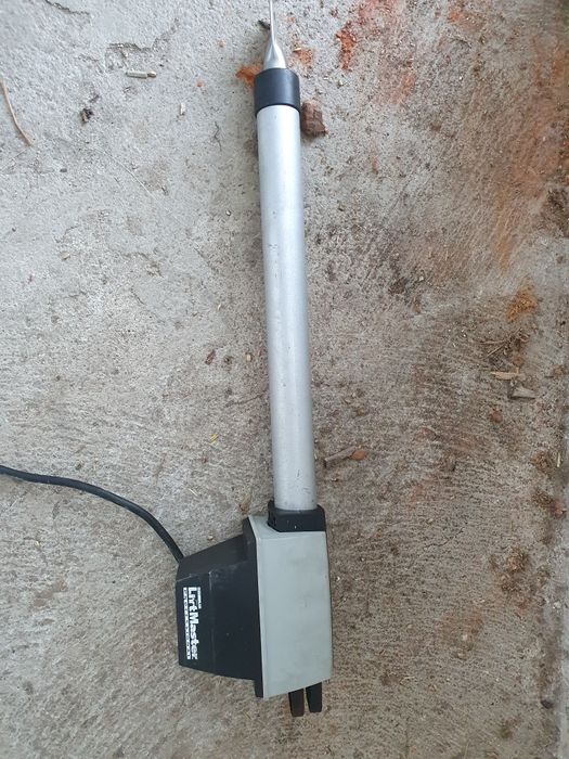 Siłownik LiftMaster Eco 400 300 LYN SLY do bramy wjazdowej