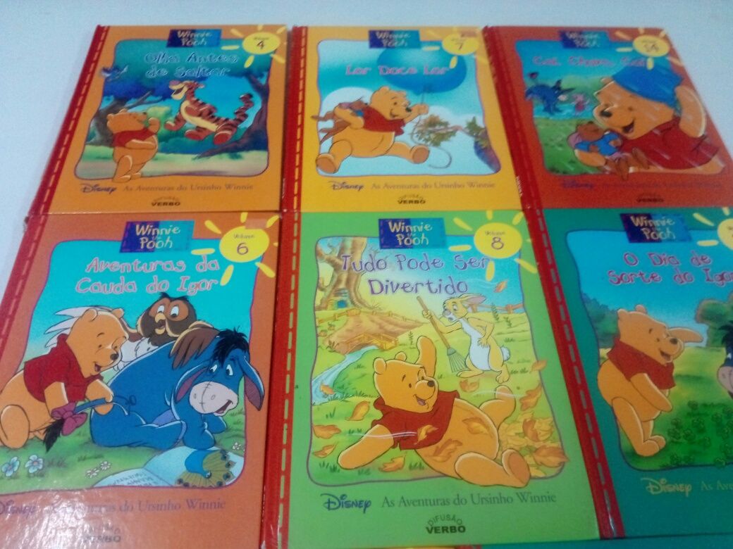 Livros infantis Winnie the Pooh.