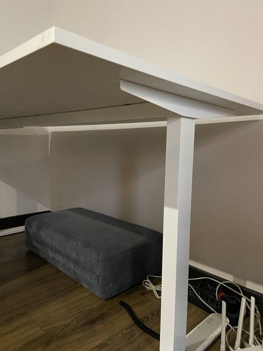 Стіл для Компʼютера або для повсякденних задач