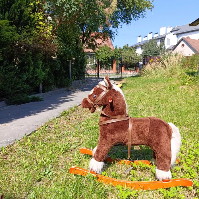 Коник - гойдалка