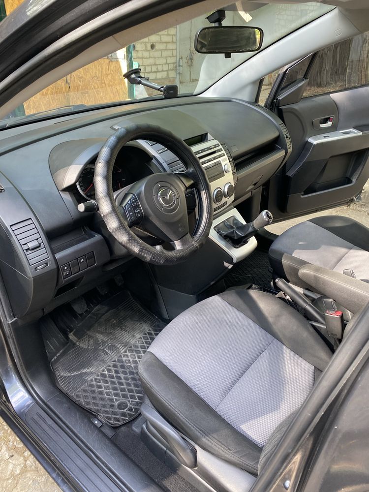 MAZDA 5 минивен 7 мест
