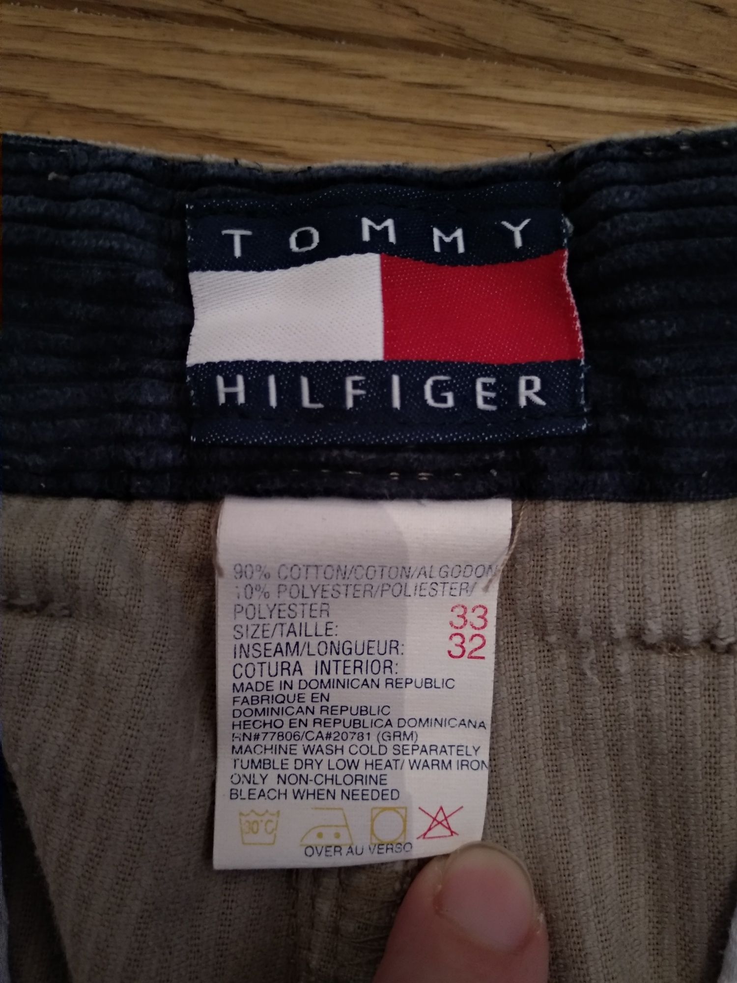 Tommy Hilfiger - spodnie sztruksowe męskie r. 33/32