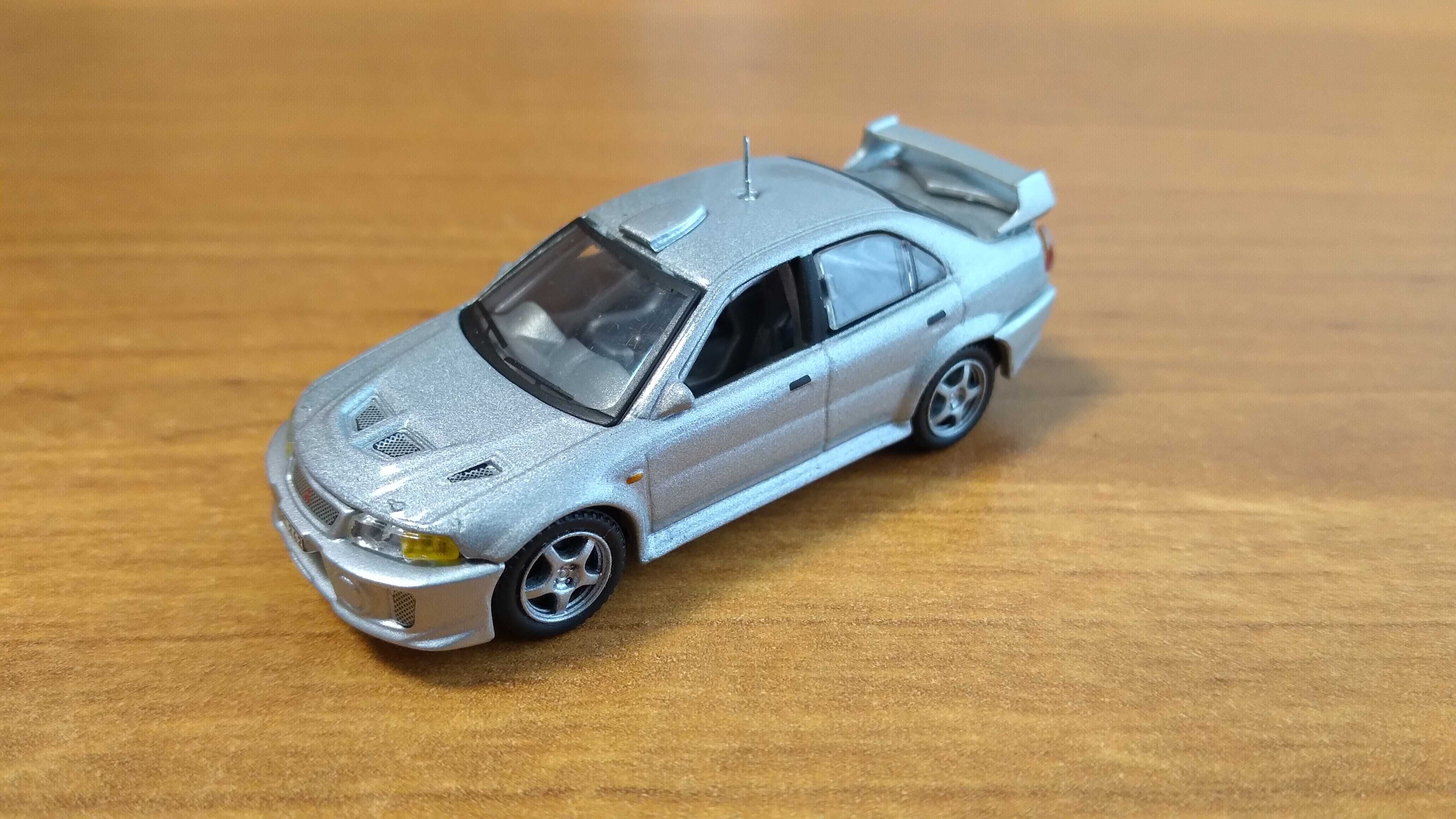 KULTOWY Mitsubishi Lancer Evo VI Hongwell 1:72