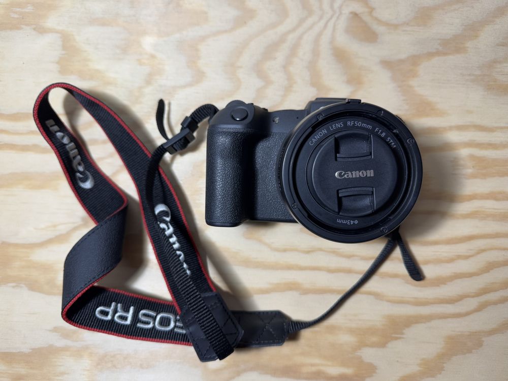 Mirrorless CANON EOS RP