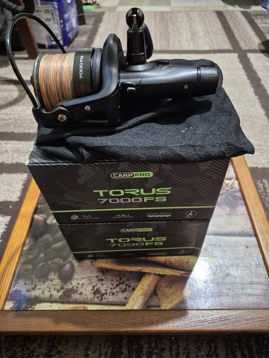 Коропова котушка, вудлище. Ручка підсака. Daiwa, carp pro.
